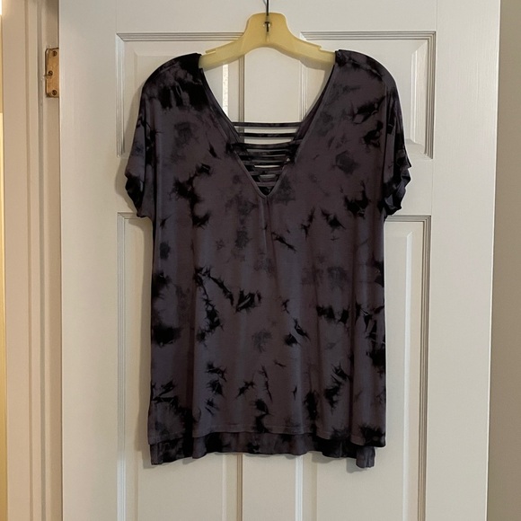 Olive & Oak Tops - Olive & Oak Black and Gray Tie-Dye V-Neck Tee